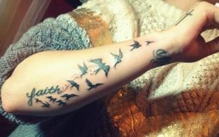 Bird tattoo Bird leg tattoo